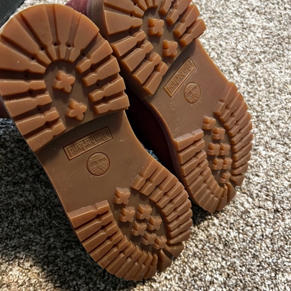 Maroon Timberland Boots, Women’s size 8 - Picture 2 of 4